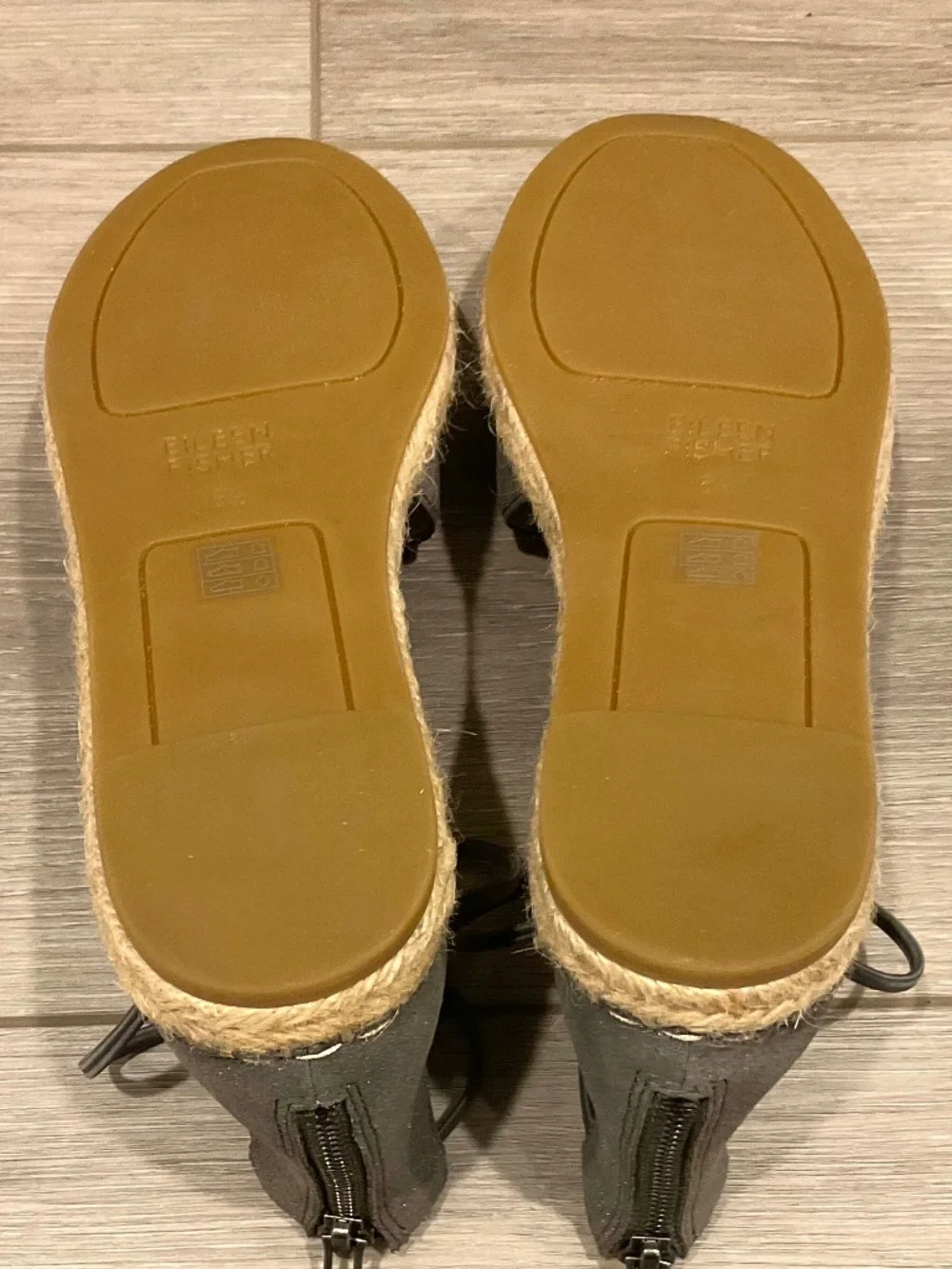 EILEEN FISHER The Classic Espadrille in Metallic Grey Size 6.5 LIKE NEW